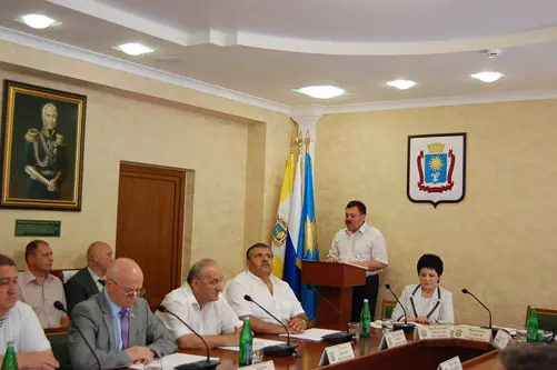 Присяга главы города-курорта Кисловодска Сергея Финенко присяга