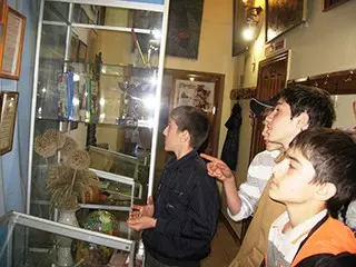 САЙТ Знакомство с новой выставкой