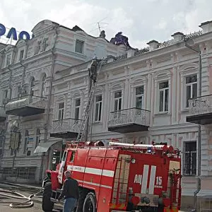 ПОЖАР НА КРАСНОАРМЕЙСКОЙ ОХВАТИЛ 150 КВ МЕТРОВ