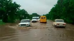 ВОДА НА СТАВРОПОЛЬЕ ЗАЛИВАЕТ ДОРОГИ