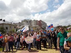 АНТИКОРРУПЦИОННЫЙ МИТИНГ ПРОШЕЛ В КРАЕВОМ ЦЕНТРЕ