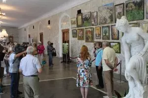 ВОЗРОЖДЕНИЕ ТРАДИЦИИ. ВЕРНИСАЖИ В НАРЗАННОЙ ГАЛЕРЕЕ