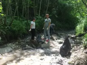 ЗА ОЧИСТКУ ВОДОЕМОВ СЕРЬЕЗНО ВЗЯЛАСЬ МОЛОДЕЖЬ  (12+)